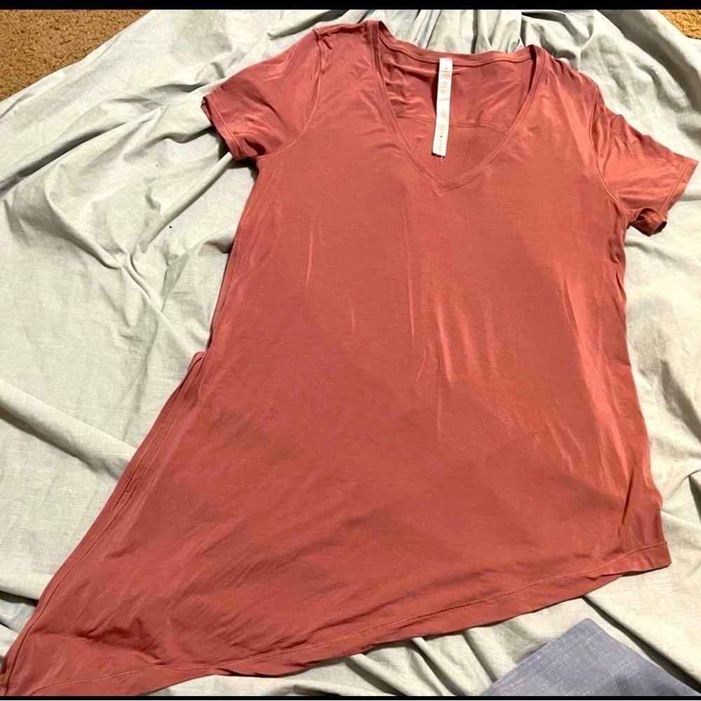 Lululemon dusty rose color shirt size 4.
